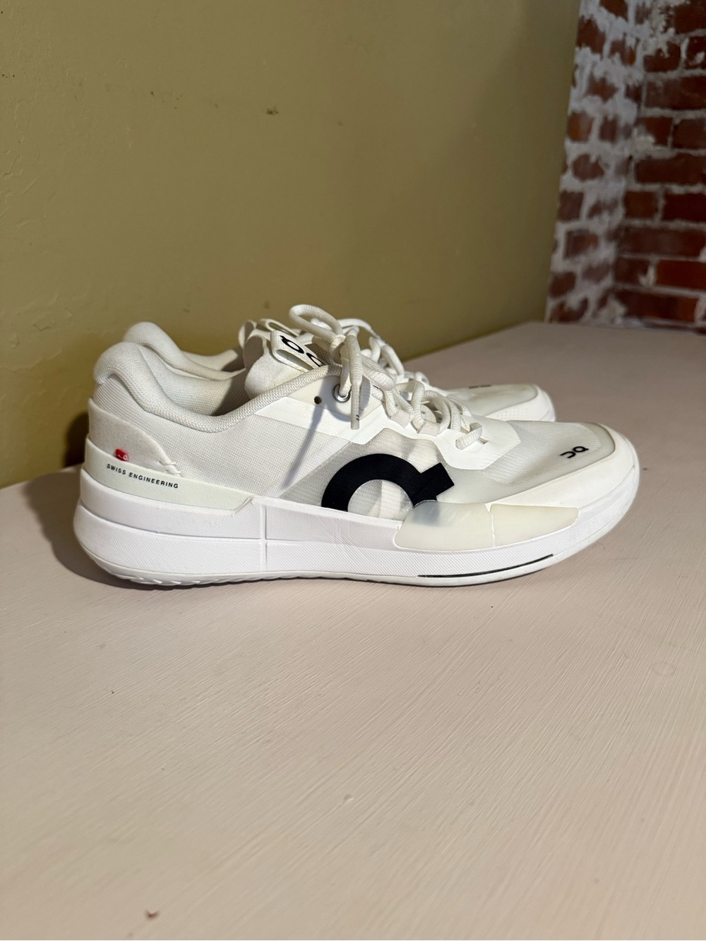 On Running The Roger Pro 2 All White Men's Size 10